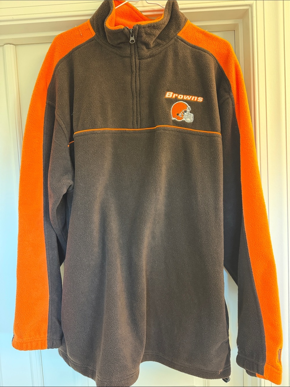 NFL Browns Men's Brown and Orange Zip-Up Fleece Pullover- Runs big, more like XL